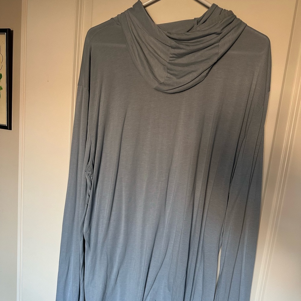 Men’s Free Fly sun hoodie. Blue Fog XXXL. Fits like a XXL.